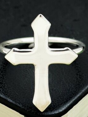 Silver Cross Ring - White and Silver